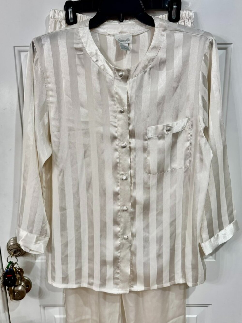 Vintage Inner Most Women’s Sheen Jacquard Ivory Shirt & Pajama Set Size L